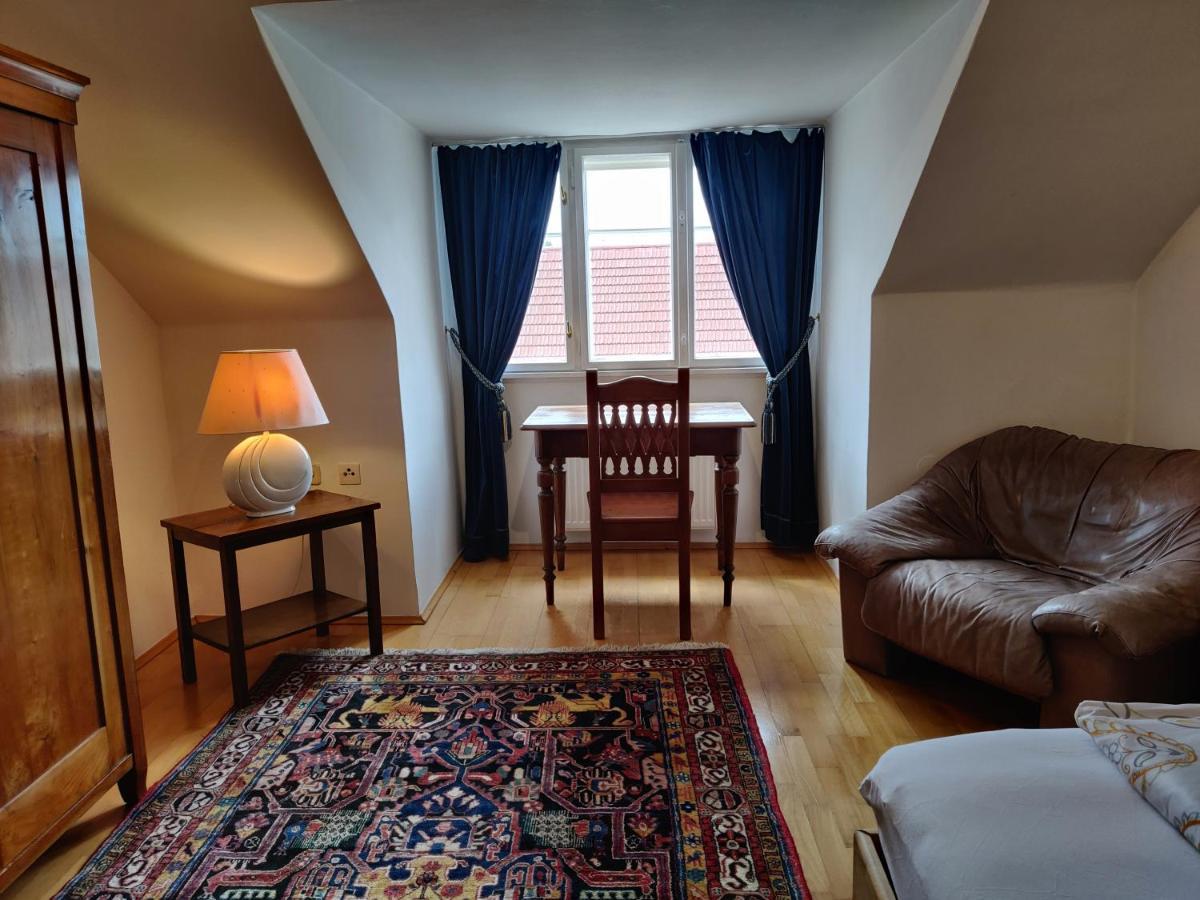 Ferienwohnung-Dachgeschoss Familie Mayer Кремс-ан-дер-Донау Екстер'єр фото